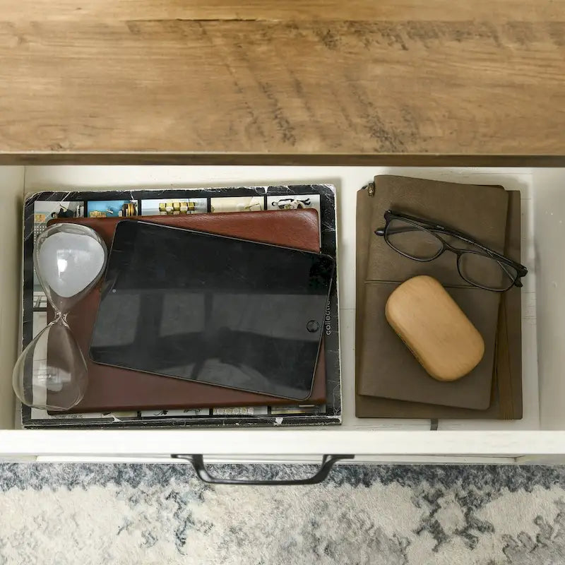 Tavolino da salotto rustico bianco e noce scuro con cassetto e ripiano, 1 pezzo