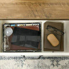 Tavolino da salotto rustico bianco e noce scuro con cassetto e ripiano, 1 pezzo